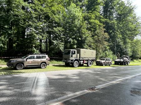 Slovenska vojska pomaga pri čiščenju Grajskega parka 2507 (3)